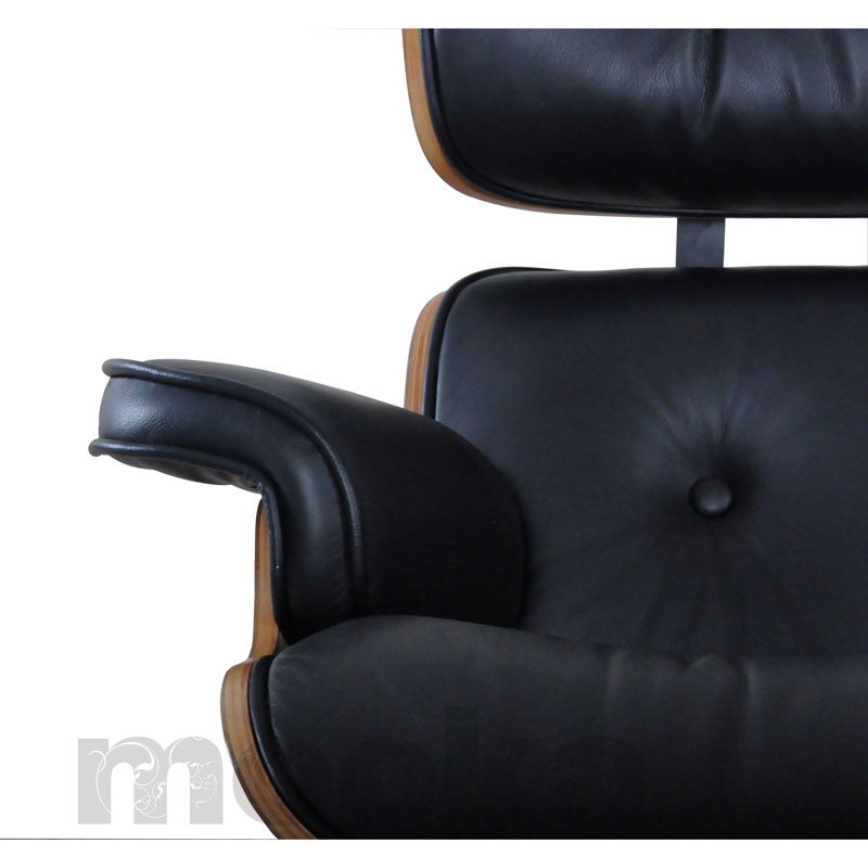 Eame Lounge chair w/ ottoman black base